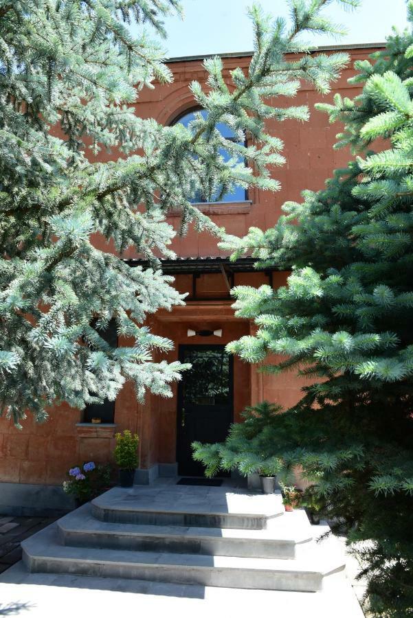 Red House Hatis Katnakhpyur Exterior foto